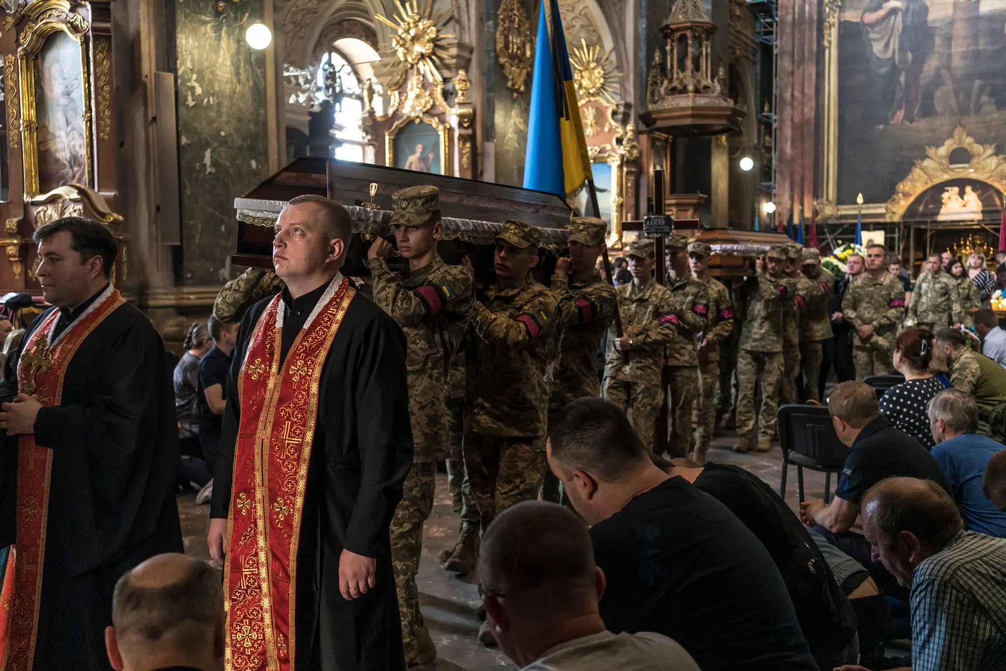 У Львові провели в останню путь двох солдатів, кількість жертв війни зростає